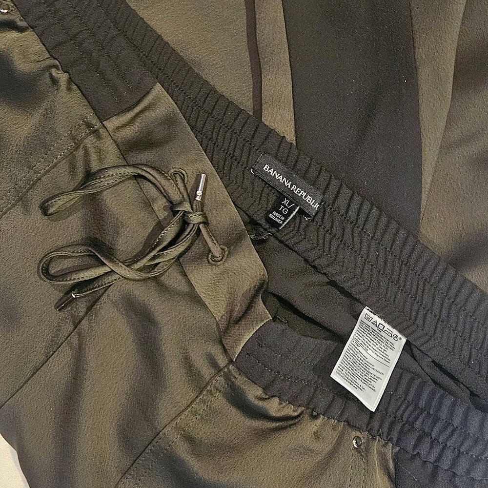 Banana Republic Olive Green Jogger Pants - Picture 10 of 10